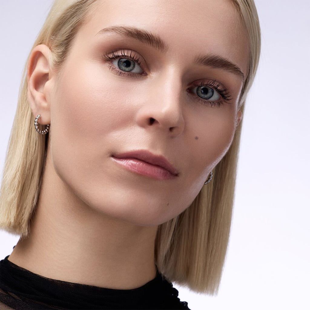 Catrice Cosmetics Lip Lovin' Overnight Lip Mask 030 Feelin' Peachy (4g) - Model Shot 4