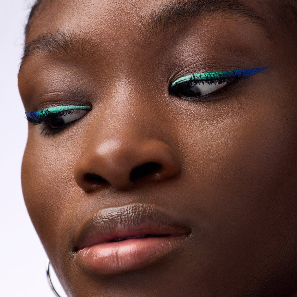 Catrice Cosmetics Matte Liner Water-Activated Eyeliner (8.5g) - Model Shot 3