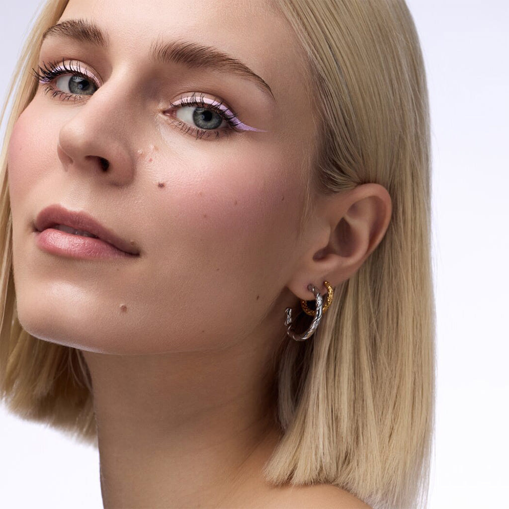 Catrice Cosmetics Matte Liner Water-Activated Eyeliner (8.5g) - Model Shot 4