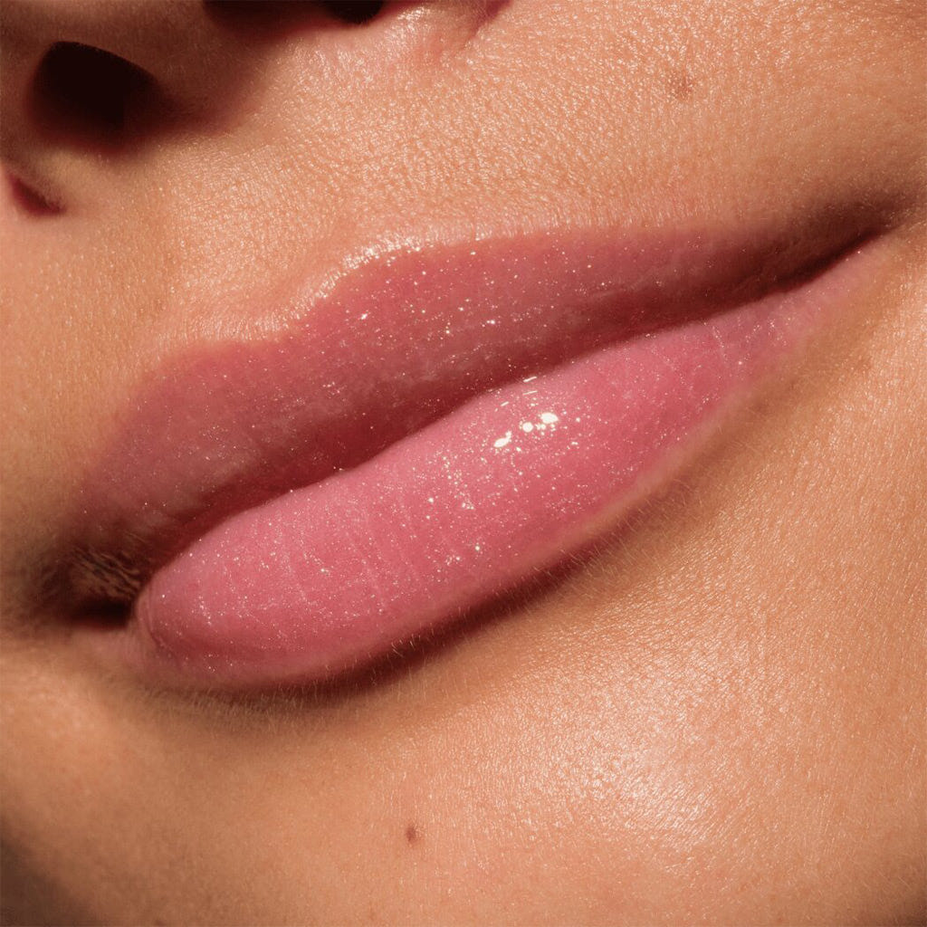 Catrice Cosmetics Max It Up Lip Booster Extreme 070 It's A Pearl Thing (4ml) - Model Shot 2