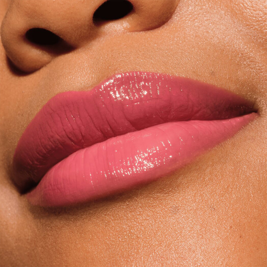 Catrice Cosmetics Melt & Plump Juicy Lip Plumper (1.8g) - Model Shot 2 [040 Call Nine Wine Wine]