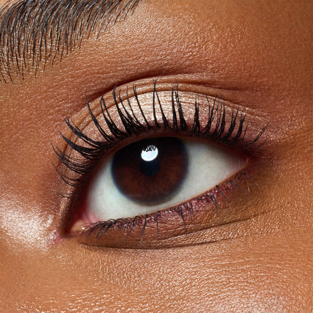 Catrice Cosmetics Metallic Spark Cream Eyeshadow (4g) - Model Shot 2 [010 Champagne Chic]