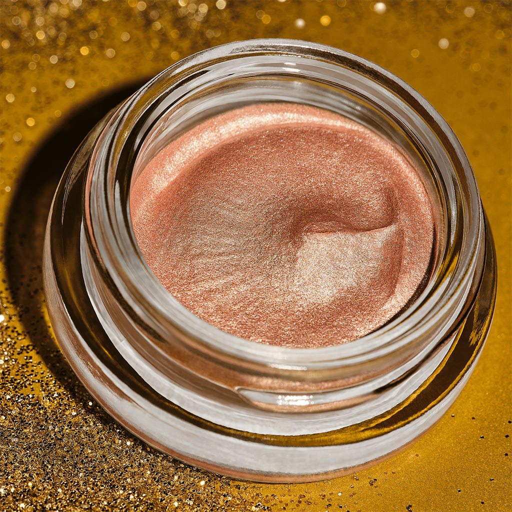 Catrice Cosmetics Metallic Spark Cream Eyeshadow (4g) - Lifestyle Shot 1 [010 Champagne Chic]