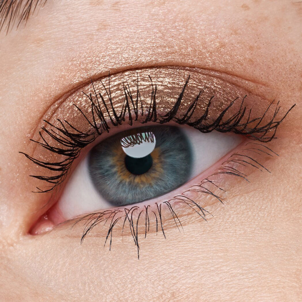 Catrice Cosmetics Metallic Spark Cream Eyeshadow (4g) - Model Shot 1 [020 Diamond Dust]
