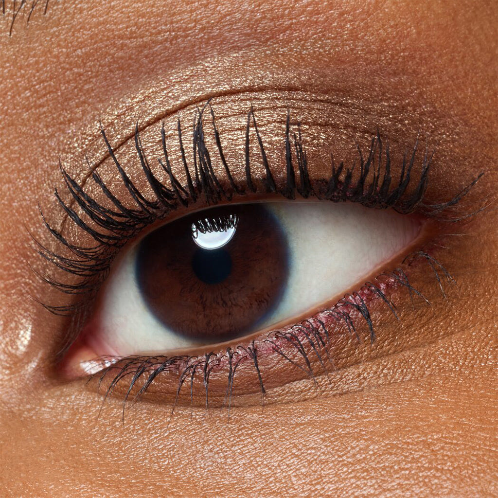 Catrice Cosmetics Metallic Spark Cream Eyeshadow (4g) - Model Shot 2 [020 Diamond Dust]