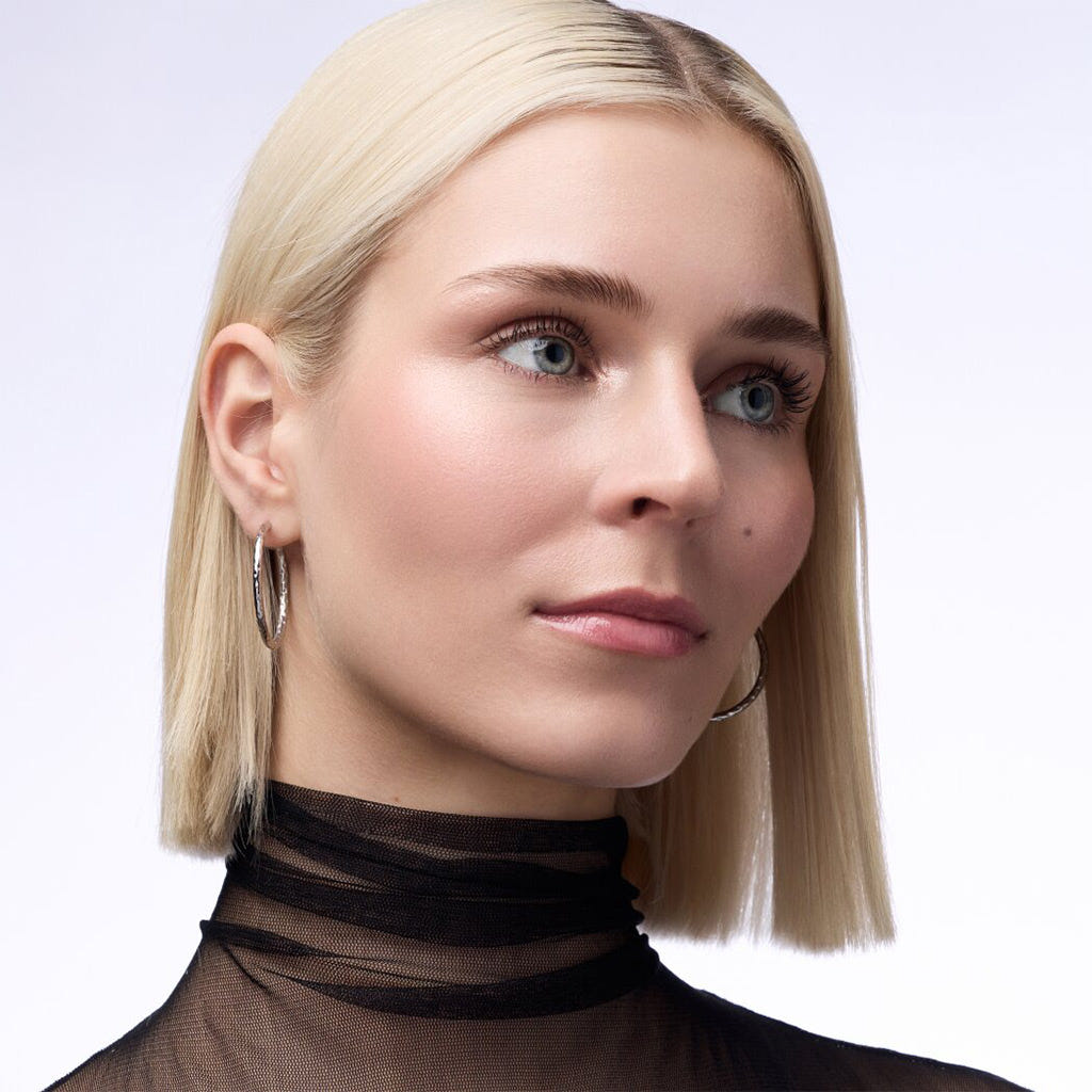 Catrice Cosmetics More Than Glow Highlighter (5.9g) - Model Shot 2 [040 Absolute Blushin' Bright]