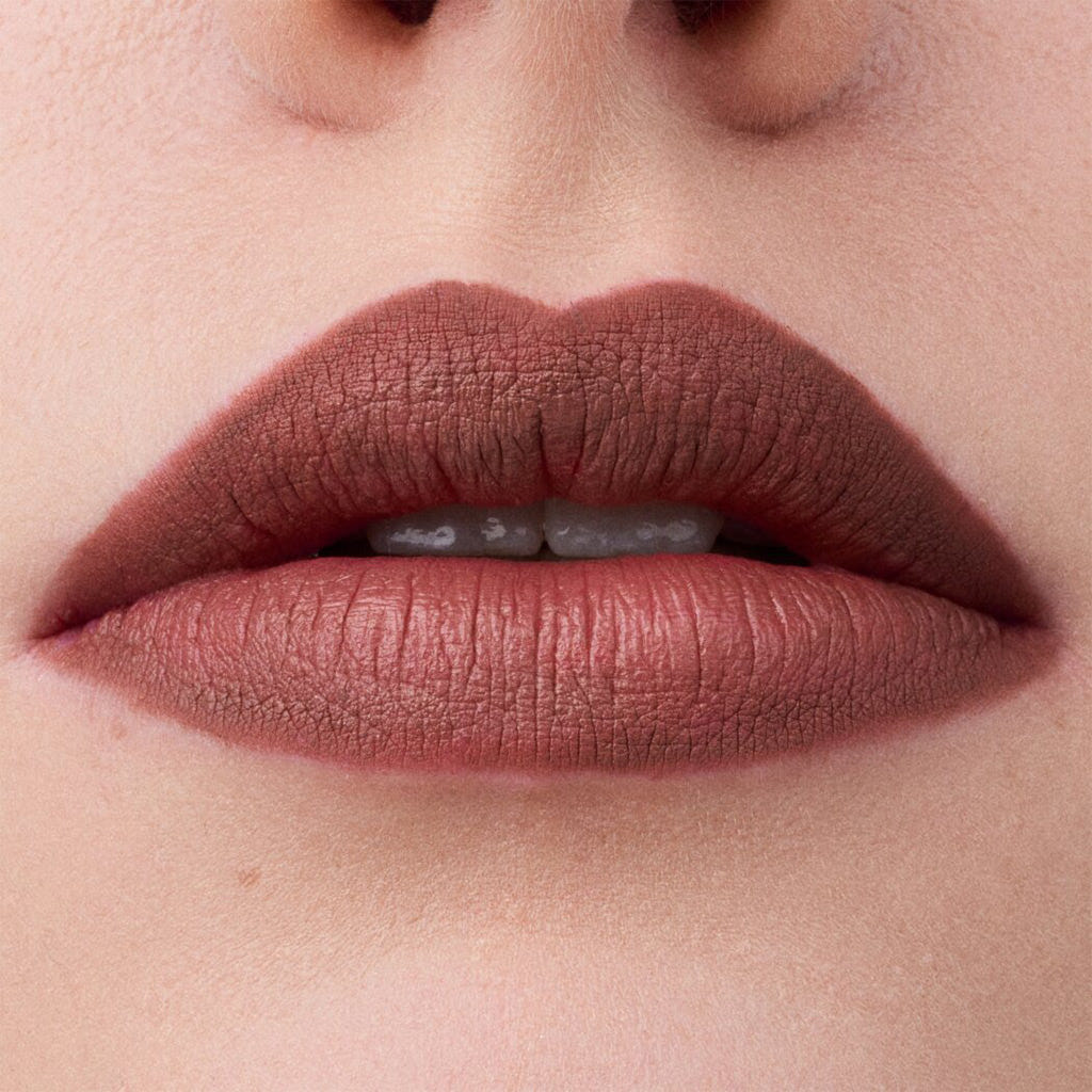 Catrice Cosmetics Plumping Lip Liner (0.35g) - Model Shot 1 [069 Mainhattan]