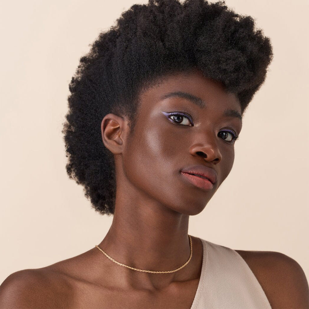 Catrice Cosmetics Plumping Lip Liner (0.35g) - Model Shot 6 [069 Mainhattan]