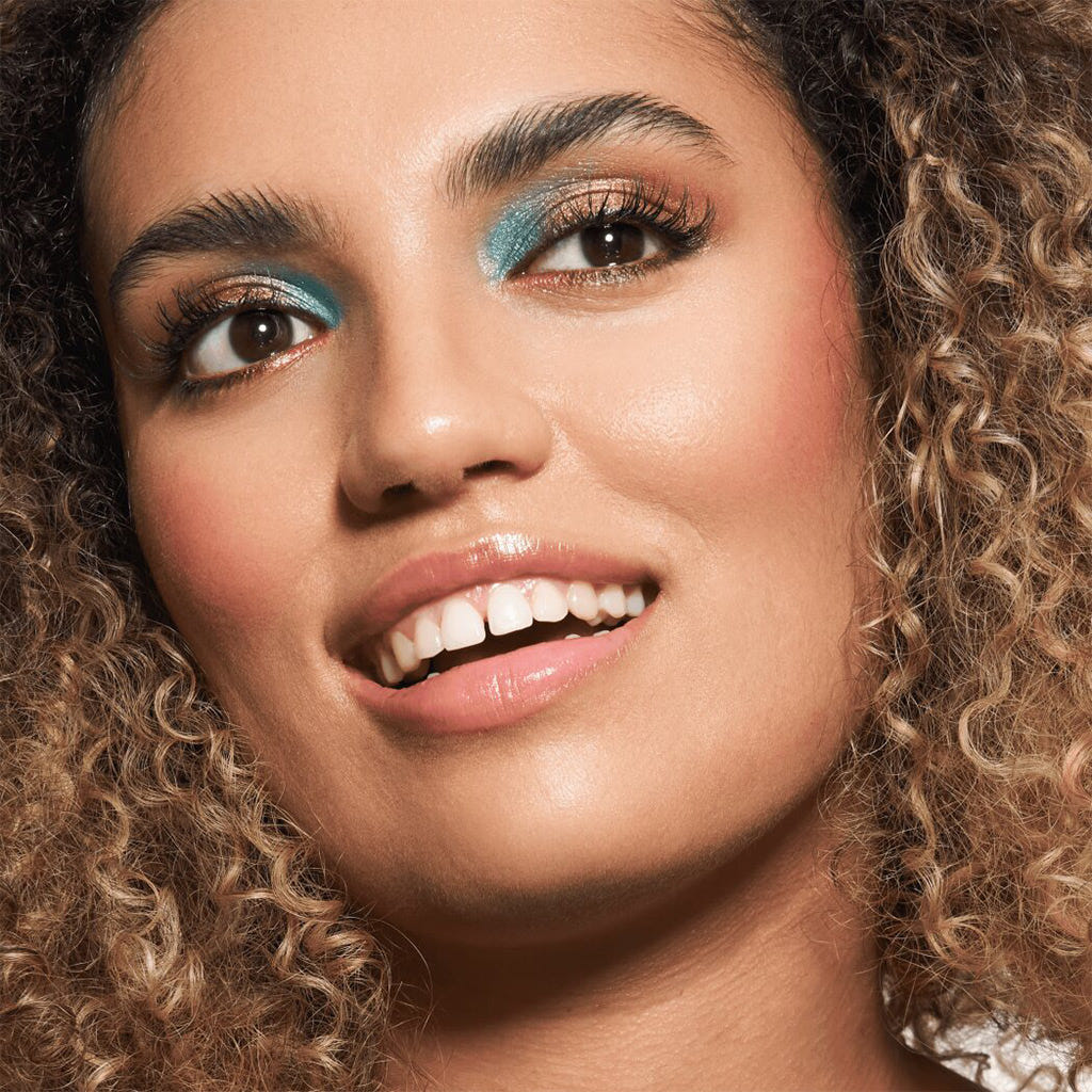 Catrice Cosmetics Plumping Lip Liner (0.35g) - Model Shot 5 [160 S-peach-less]