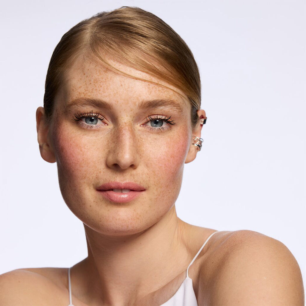 Catrice Cosmetics Slim'Matic Ultra Precise Brow Pencil (0.05g) - Model Shot 2 [025 Warm Brown]