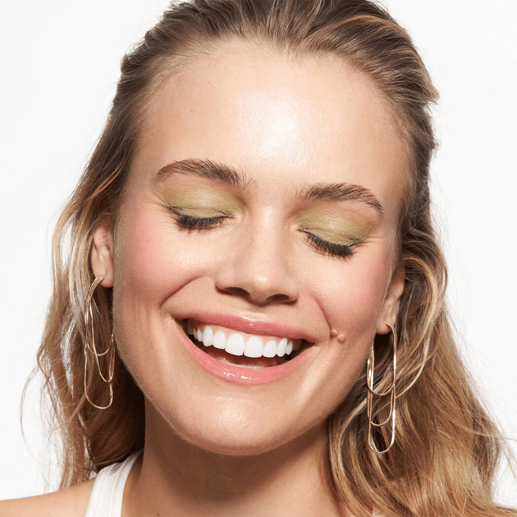 Catrice Cosmetics Slim'Matic Ultra Precise Brow Pencil (0.05g) - Model Shot 2 [040 Cool Brown]
