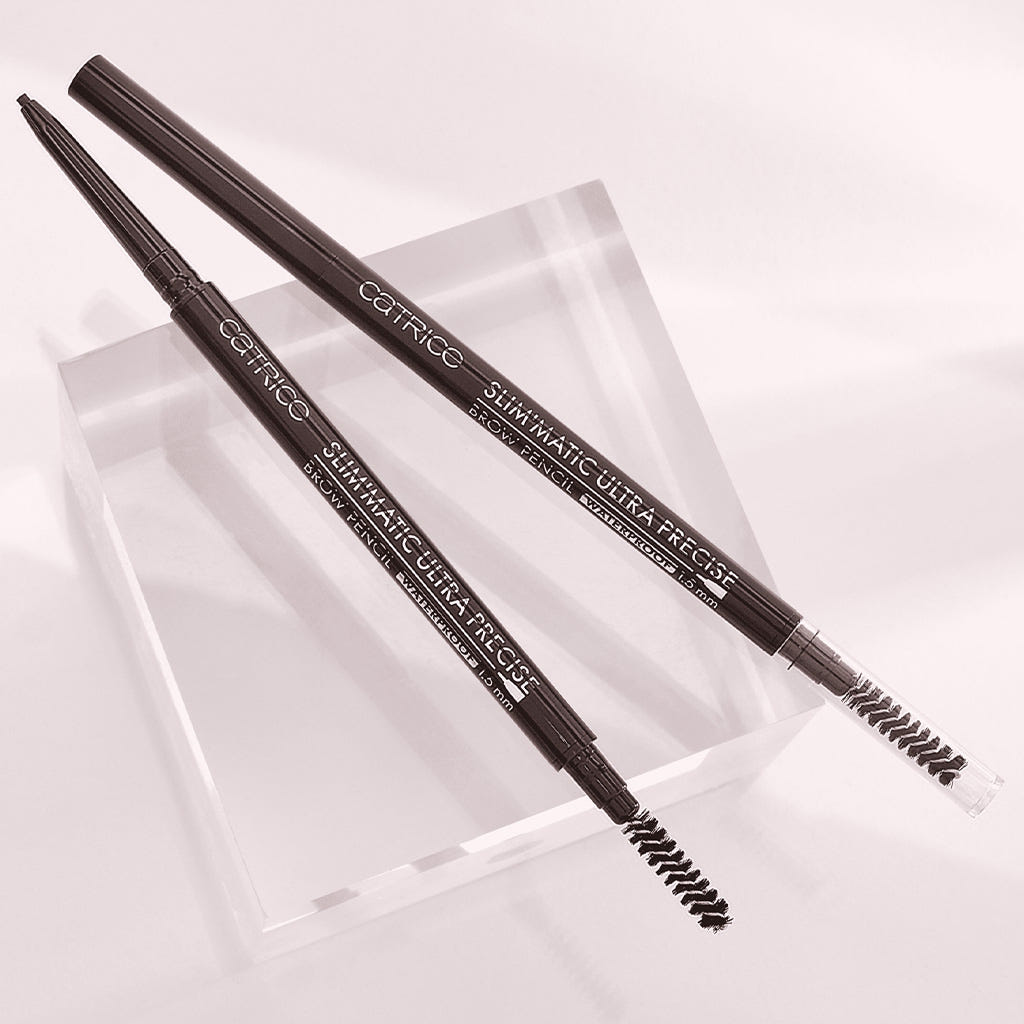 Catrice Cosmetics Slim'Matic Ultra Precise Brow Pencil (0.05g) - Lifestyle Shot [040 Cool Brown]