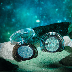 Catrice Cosmetics Space Glam Chrome Eyeshadow (1g) - Lifestyle Shot 1 [060 Galactic Glow]