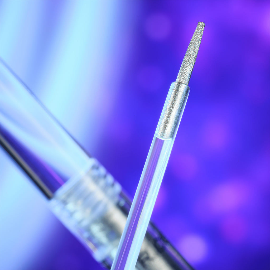 Catrice Cosmetics Space Glam Liquid Effect Eyeliner (1.4ml) - Lifestyle Shot 2 [010 Moonstone Metallic]