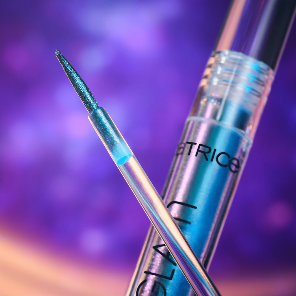 Catrice Cosmetics Space Glam Liquid Effect Eyeliner (1.4ml) - Lifestyle Shot 2 [030 Cosmic Chrome]