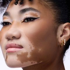Catrice Cosmetics Superproof Brush Liner Waterproof (0.45ml) - Model Shot 3 [010 Midnight Black]