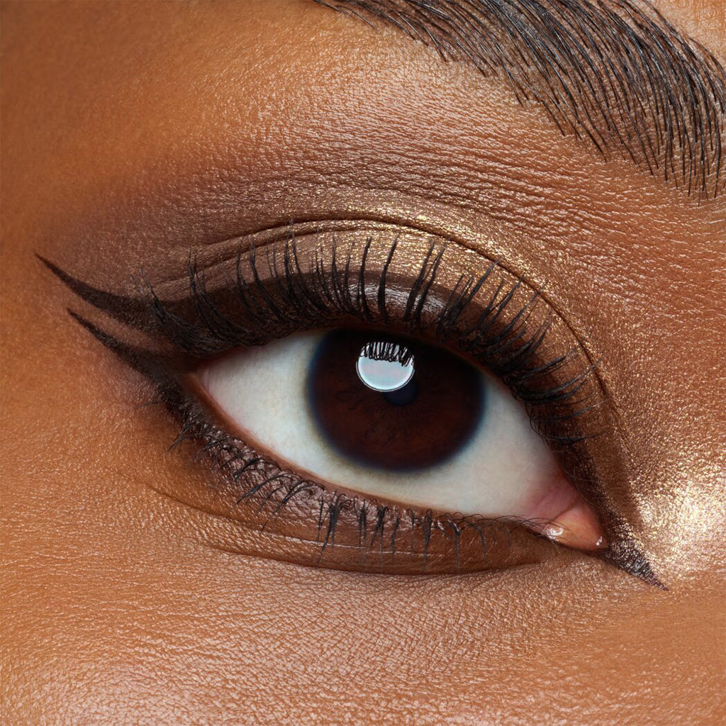 Catrice Cosmetics Superproof Brush Liner Waterproof (0.45ml) - Model Shot 2 [020 Cocoa Brown]