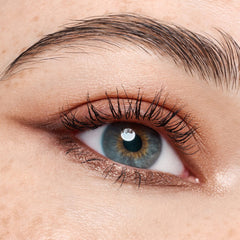 Catrice Cosmetics The Dark Cocoa Eyeshadow Palette (9g) - Model Shot 1