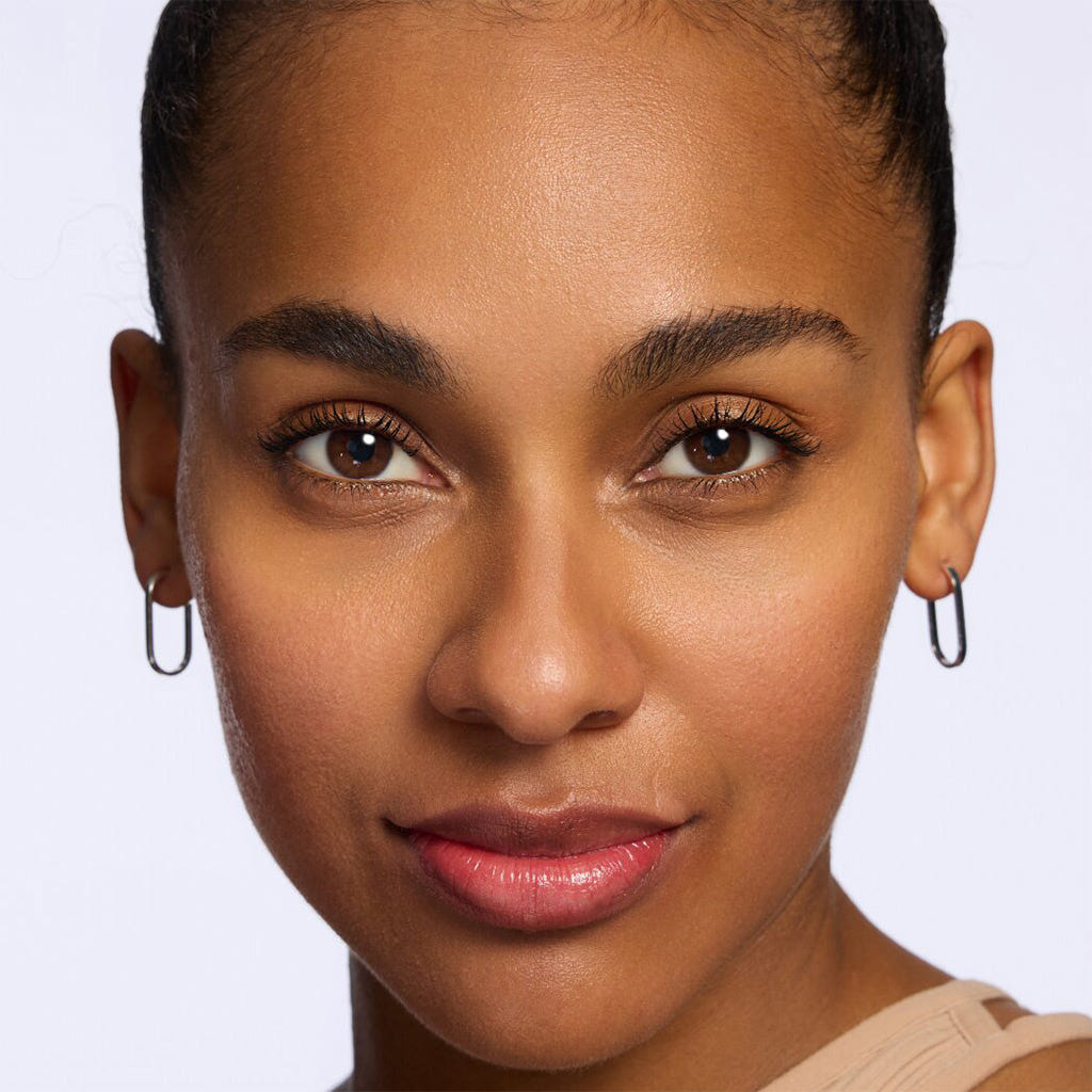 Catrice Cosmetics The Mattifier Oil-Control Primer (30ml) - Model Shot 2 