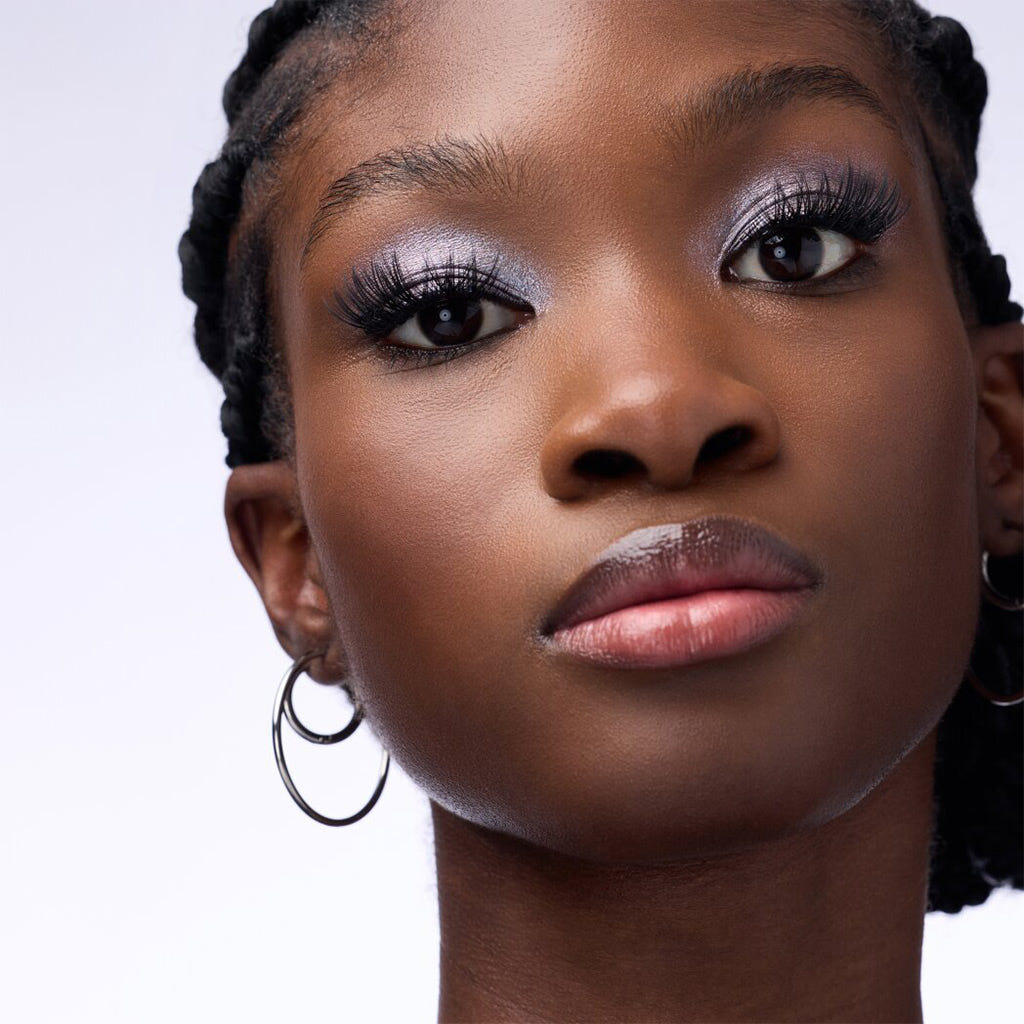 Catrice Cosmetics Volume Cluster Lashes (Model Shot 4)