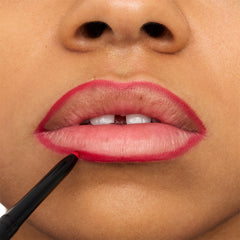 Essence 8H Matte Comfort Lip Liner (0.3g) - Model Shot 3 [07 Classic Red]