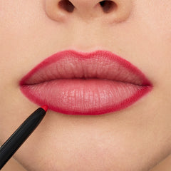 Essence 8H Matte Comfort Lip Liner (0.3g) - Model Shot 4 [07 Classic Red]