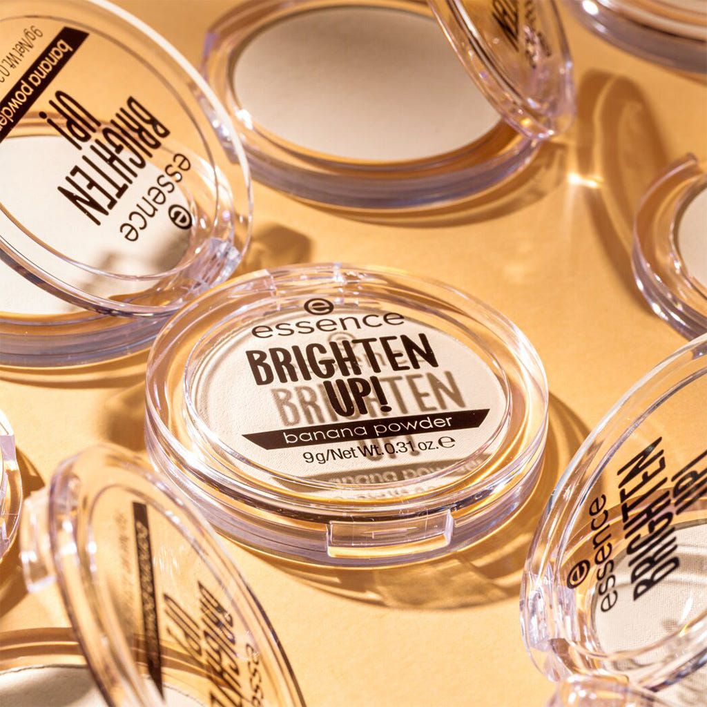 Essence Brighten Up! Banana Powder (9g) - Lifestyle Shot 2