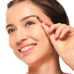 Essence Brow Powder Duo Set (1.8g) - Model Shot 4 [01 Light]