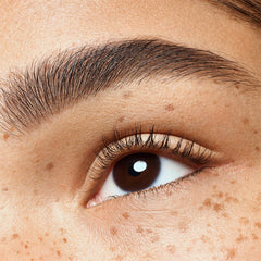 Essence Brow Powder Duo Set (1.8g) - Model Shot 2 [02 Medium]
