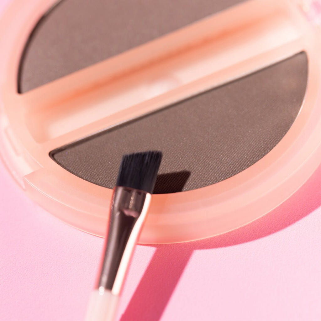 Essence Brow Powder Duo Set (1.8g) - Lifestyle Shot 1 [03 Dark]