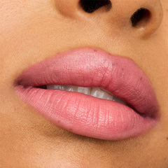 Essence Caring Shine Vegan Collagen Lipstick (3.5g) - Model Shot 1 [202 My Mind]
