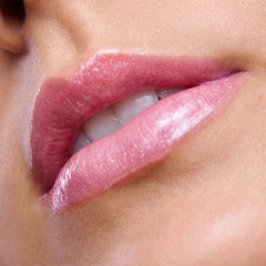 Essence Extreme Shine Volume Lipgloss (5ml) - Model Shot 3 [04 Purple Rain]