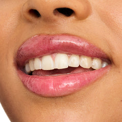 Essence Extreme Shine Volume Lipgloss (5ml) - Model Shot 4 [103 Pretty in Pink]