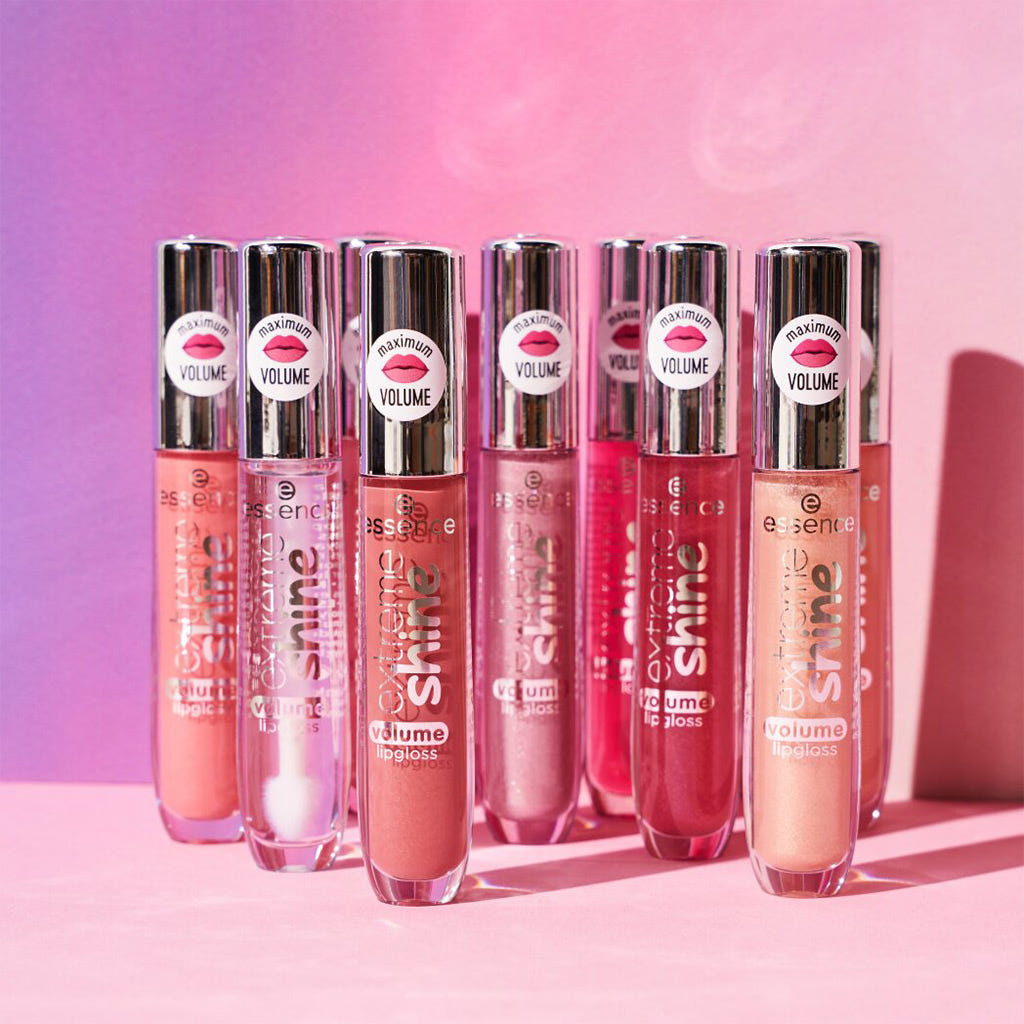 Essence Extreme Shine Volume Lipgloss (5ml) - Lifestyle Image 4