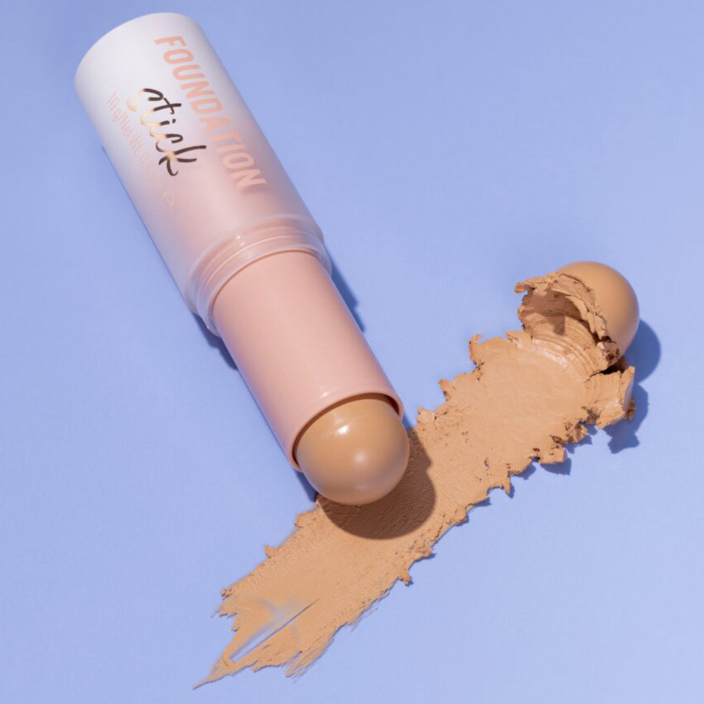 Essence Foundation Stick (10g) - Lifestyle Shot [160]