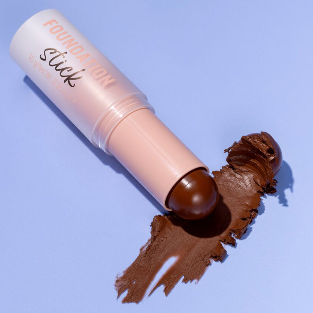 Essence Foundation Stick (10g) - Lifestyle Shot [340]