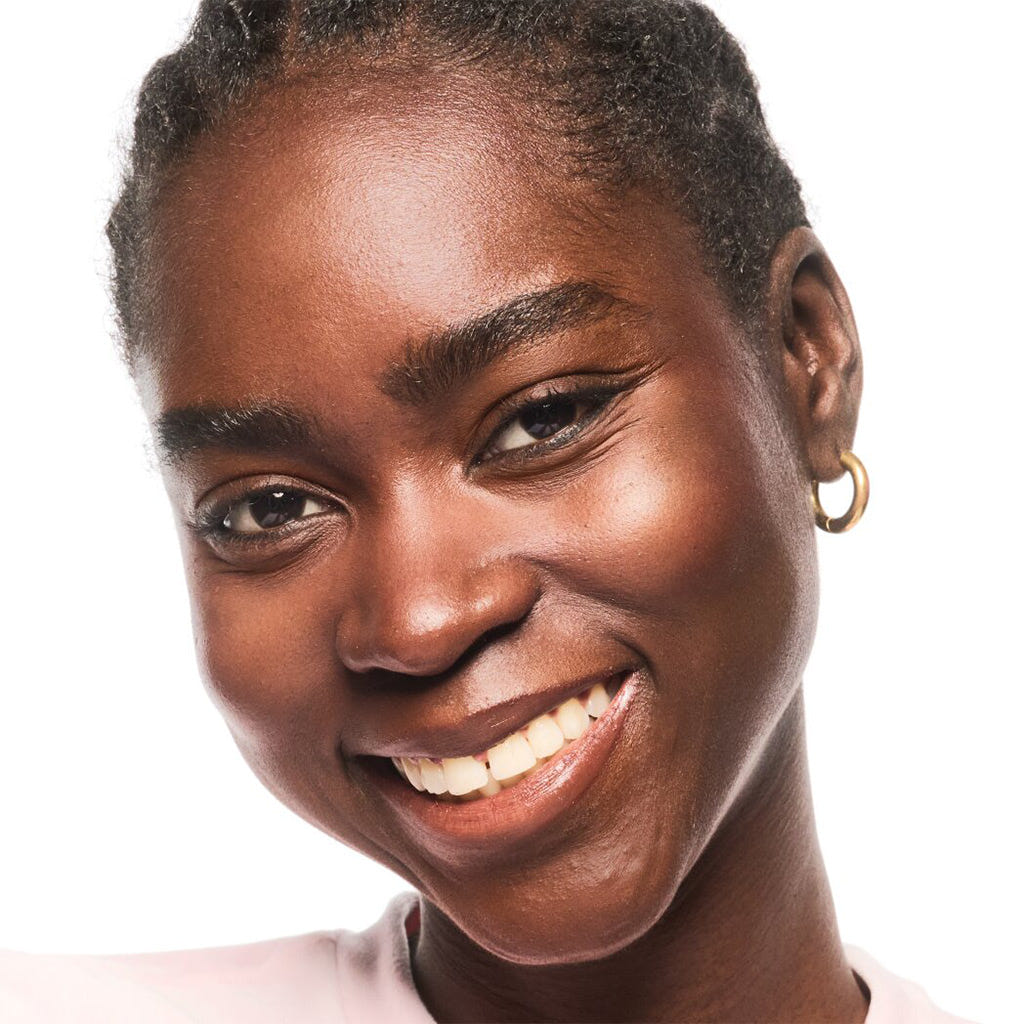 Essence Foundation Stick (10g) - Model Shot 2 [360]