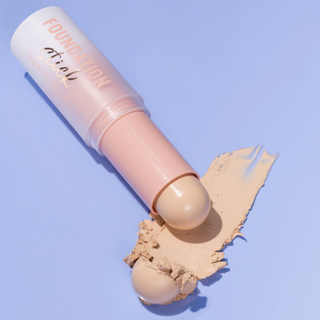 Essence Foundation Stick (10g) - Lifestyle Shot [50]