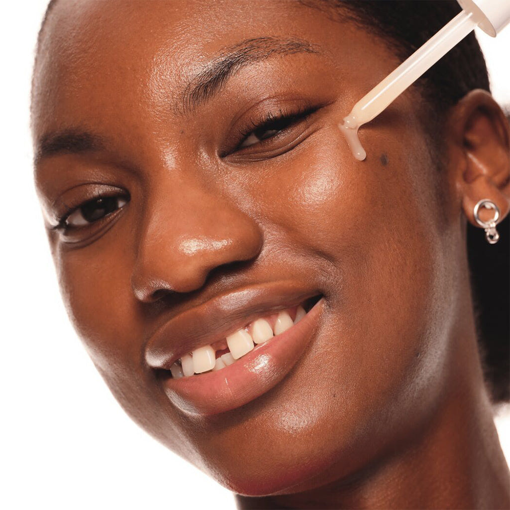 Essence Hello, Good Stuff! Glow-C Serum (30ml) - Model Shot 2