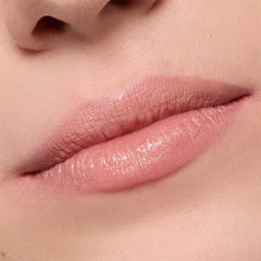 Essence Hydrating Nude Lipstick (3.5g) - Model Shot 2 [301 Romantic]