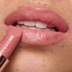 Essence Hydrating Nude Lipstick (3.5g) - Model Shot 1 [302 Heavenly]