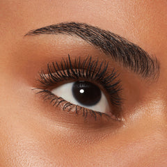 Essence I Love Extreme Crazy Volume Mascara (12ml) - Model Shot 1