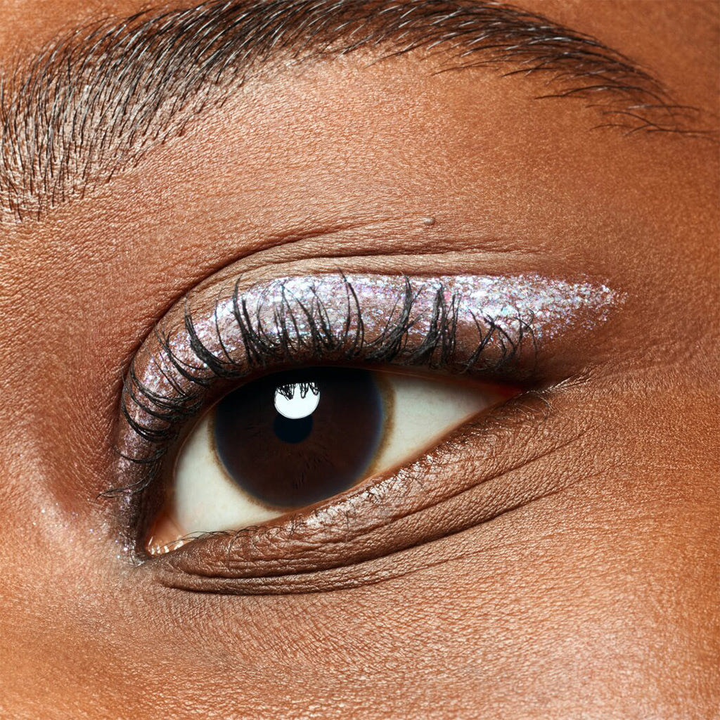 Essence Jelly Jewels Glitter Eyeshadow Topper (4.2g) - Model Shot 1 [02 Celestial Shimmer]