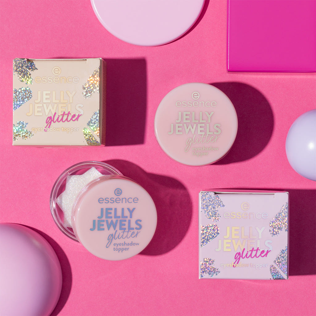 Essence Jelly Jewels Glitter Eyeshadow Topper (4.2g) - Lifestyle Shot