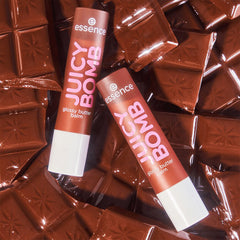 Essence Juicy Bomb Glossy Butter Balm (2.5g) - Lifestyle Shot 3 [05 Choco-lot To Handle]