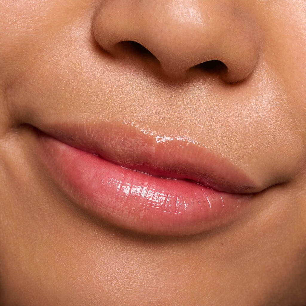 Essence Juicy Bomb Glossy Butter Balm (2.5g) - Model Shot 1 [06 Wake Me Up Before You Coco]