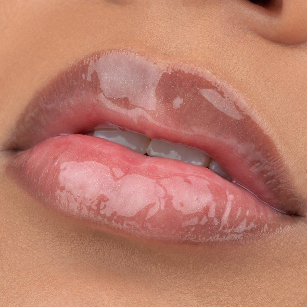 Essence Juicy Bomb Shiny Lipgloss (10ml) - Model Shot 2 [101 Lovely Litchi]