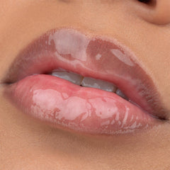 Essence Juicy Bomb Shiny Lipgloss (10ml) - Model Shot 2 [101 Lovely Litchi]