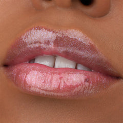 Essence Juicy Bomb Shiny Lipgloss (10ml) - Model Shot 1 [105 Bouncy Bubblegum]