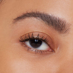 Essence Lash Like A Boss Instant Volume & Length Mascara Ultra Black (9.5ml) - Model Shot 2